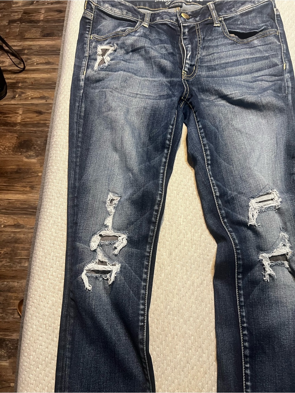 Women’s American Eagle Outfitters Distressed Dark Wash Skinny Jeans
